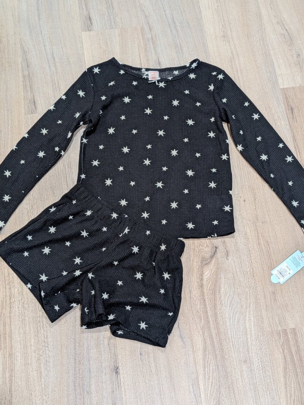 Cat & Jack Kids Black Star Waffle Knit Pajama Set Top and Shorts XL(14)